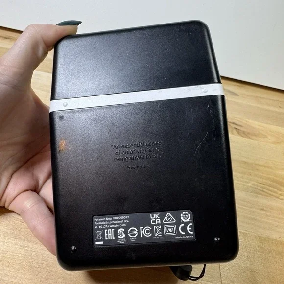 Polaroid Now 2nd Generation I-Type Instant Film Camera w/ 40 Film Black & White - Picture 7 of 13